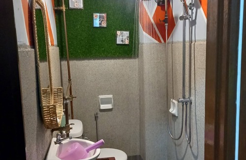Taman Rakyat Villa | 3 Minutes to the Teluk Kemang Beach