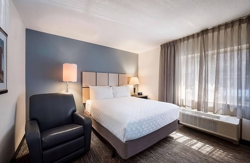 Troy Resort | 3 Modern And Pet-Friendly Units With Kitchens, Near Robinwood Park