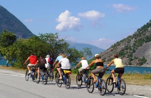 Laerdal House | 3 person holiday park home, Lærdal