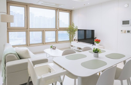 Seo-gu Condo | 3 Queen Beds - Mins to Incheon Airport, Songdo & Seoul