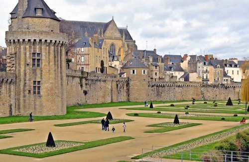 Vannes Apartment | 3-room 2-bedroom apartment close to the ramparts of Vannes