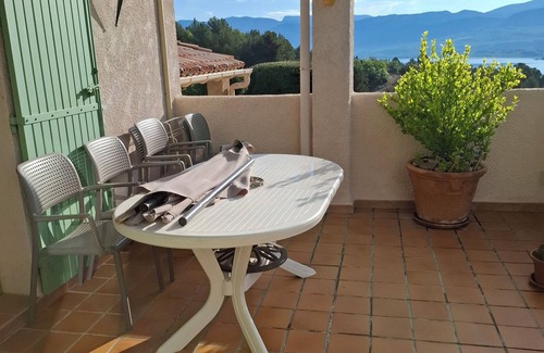 Sainte-Croix-du-Verdon Apartment | 3-room apartment 55 m2, terrace 15 m2, breathtaking view, sleeps 4, air-conditioned, WIFI