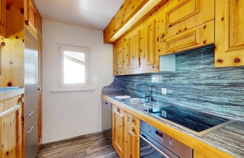La Punt-Chamues-ch Apartment | 3-room apartment on the 2nd floor, approx.