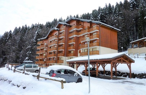 Station de Drouzin le Mont Apartment | 3-room duplex near slopes with balcony and parking