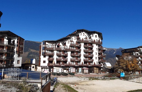 La Perriere Apartment | 3-room duplex 6-7 pers center, ski-in/ski-out