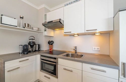 Wenningstedt-Braderup Apartment | 3-room vacation apartment with terrace - only 150 meters to the beach.