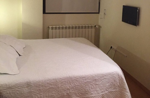 Sant Cugat del Valles Condo | 3 Rooms and pool / close to the city and mountain
