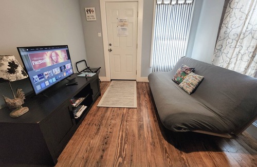 Del Mar Apartment | #3 *Simple Stay* Downtown Bayfront McGee Beach Sphon Shoreline HOSP