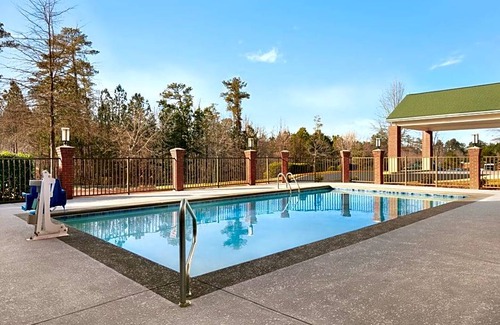 Southwest Raleigh Hotel | 3-Star Hotel ∙ Four Points by Sheraton Raleigh Arena