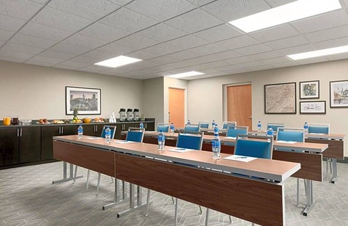 Southwest Raleigh Hotel | 3-Star Hotel ∙ Four Points by Sheraton Raleigh Arena