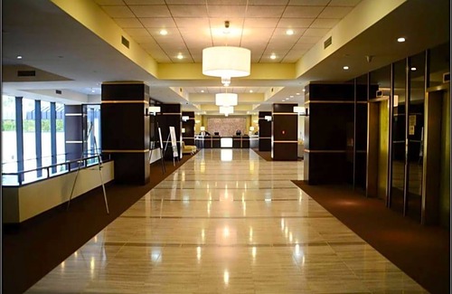 Binghamton Hotel | 3-Star Hotel ∙ DoubleTree by Hilton Binghamton