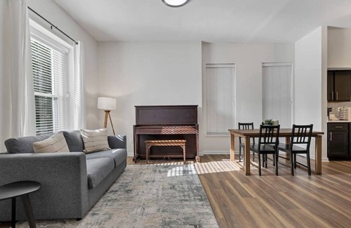 Tower Grove South House | 3 Story | Tower Grove South | Private Home