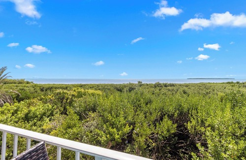 Tavernier Apartment | 3 Units with Ocean View, Full Kitchens, Perfect for Groups! Outdoor Pool!