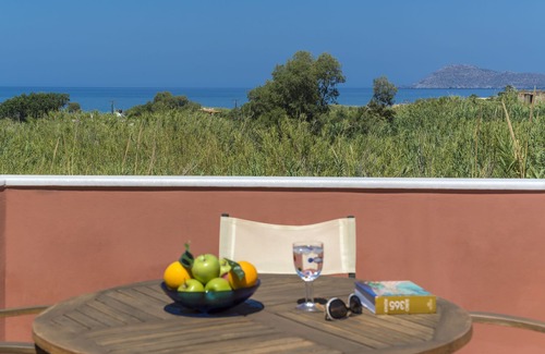 Maleme Villa | 3 Villas ,200m From The Beach, Sleeps 18, Pool,View,Daphnis Villas