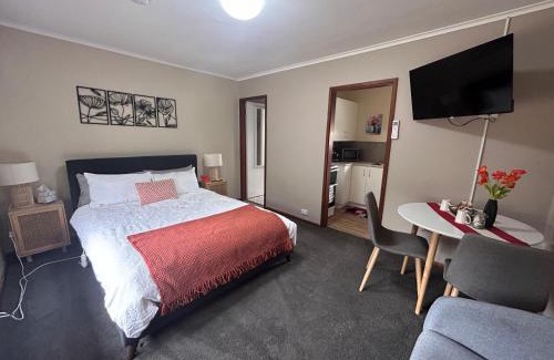 Canowindra Apartment | #3 Waddell Studio Apartment