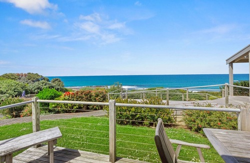 Wongarra Apartment | 3 Whitecrest Resort - Pool & Amazing Ocean Views