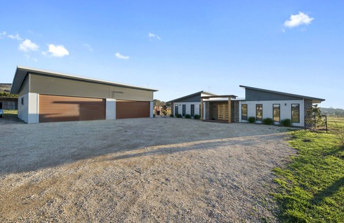Mansfield House | 3 WISE MONKEYS, MANSFIELD