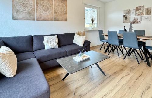 Sindelfingen Apartment | 3 Zimmer Apartment, 80 qm, ruhig und zentrumsnah, max 5 Pers, Balkon, Garage, Internet 300 MBit