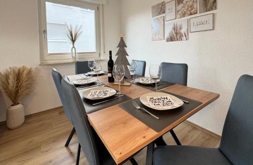 Sindelfingen Apartment | 3 Zimmer Apartment, 80 qm, ruhig und zentrumsnah, max 5 Pers, Balkon, Garage, Internet 300 MBit