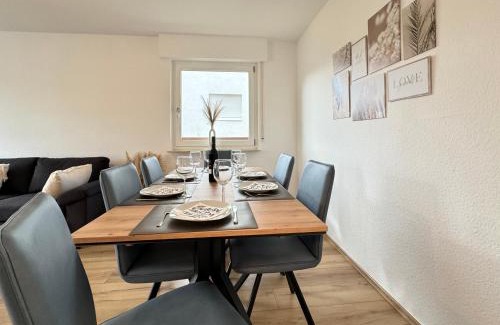 Sindelfingen Apartment | 3 Zimmer Apartment, 80 qm, ruhig und zentrumsnah, max 5 Pers, Balkon, Garage, Internet 300 MBit