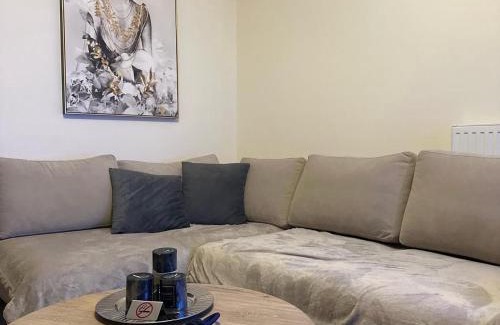 Kaisariani Apartment | 3 Zimmer Wohnung athen