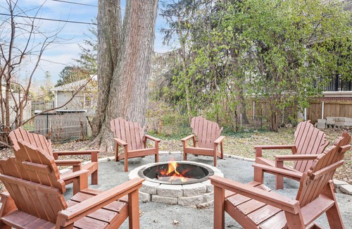 Madison House | 30+ Day - Close to Everything. Pet Friendly.