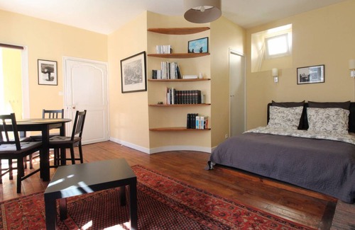 Downtown Angers Cottage | 30 m² Cabin ∙ 1 bedroom ∙ 2 guests