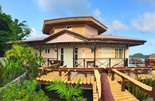 Ambulong Island Resort | 30 m² Resort ∙ 4 guests