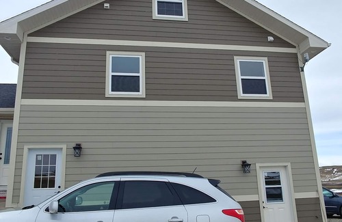 Cardston Apartment | 30 Mins to Waterton Gate! Relax & Enjoy the View of Chief Mountain & Sunsets