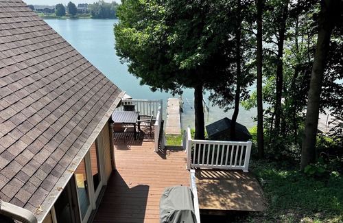 Branch House | 30 minutes from Lambeau Field and plenty of space for your large NFL Draft crew!