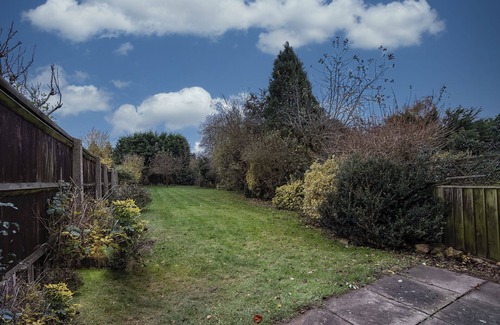 Peterborough House | 🖤30% OFF 28+ nights stays - Thorpe Park Spacious 3 bedroom Maisonette🖤