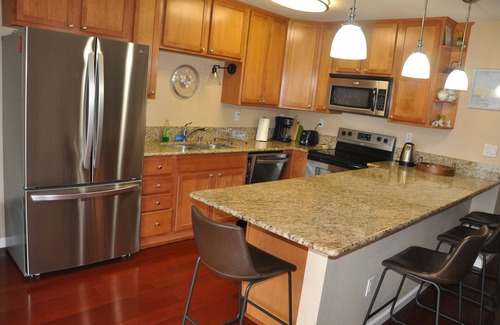 Monterey Condo | 300 Glenwood Circle 1 bd Condo - Charm, Quiet, Spacious with Pool, Gym, Balcony