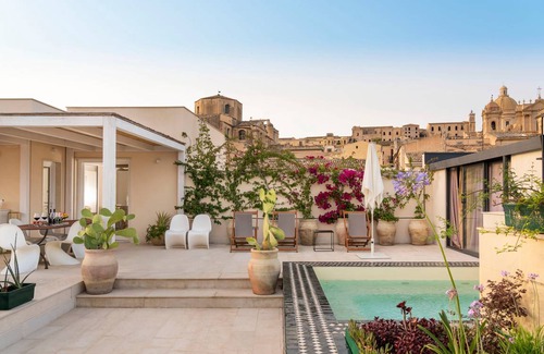 Noto Apartment | 300 m² Apartment ∙ 4 bedrooms ∙ 8 guests