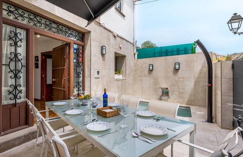 Cenes de la Vega House | 300 m² House ∙ 5 bedrooms ∙ 8 guests