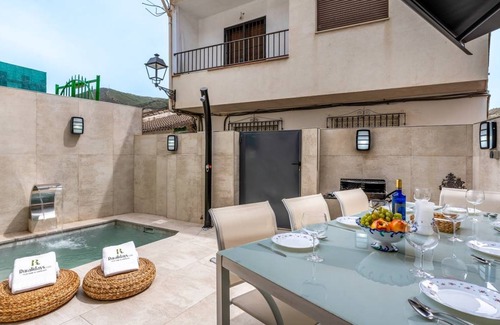 Cenes de la Vega House | 300 m² House ∙ 5 bedrooms ∙ 8 guests