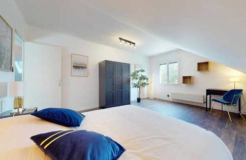 Le Petit-Quevilly Resort | 300 m² Private room ∙ 1 bedroom ∙ 1 guest