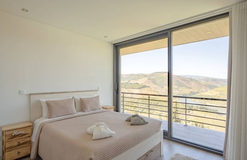 Armamar Villa | 300 m² Villa ∙ 3 bedrooms ∙ 6 guests