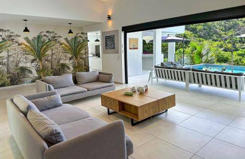 Case-Pilote Villa | 300 m² Villa ∙ 4 bedrooms ∙ 8 guests