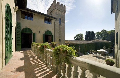 Montelopio Villa | 300 m² Villa ∙ 5 bedrooms ∙ 9 guests
