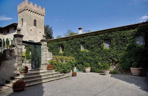 Montelopio Villa | 300 m² Villa ∙ 5 bedrooms ∙ 9 guests