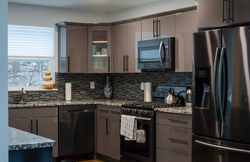 Lackawaxen House | 3000 Sq Ft + 5 BR 3.5 BA 3 FINISHED LEVELS AMENITY FILLED COMMUNITY POOL TABLE