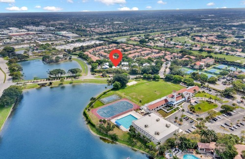 Boca Raton Apartment | 300D - West Boca 1 Bed/1Bath - walking distance to Evert