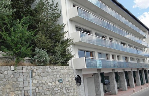 Font-Romeu-Odeillo-Via Apartment | 300m from ski lifts, view forest, tv, ski locker, 16m², Font Romeu