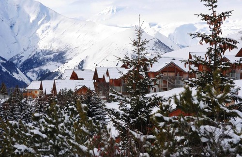 Albiez-le-Vieux Apartment | 300m from shops, 1st floor, view mountain, balcony, parking, tv, ski locker, 32m², Albiez Montrond