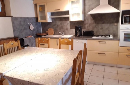 Albiez-le-Vieux Apartment | 300m from ski slopes, Ground floor, parking, tv, ski locker, 80m², Albiez Montrond