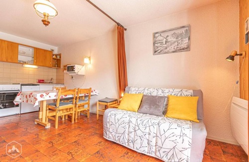 Aussois Apartment | 300m from ski slopes, Ground floor, balcony, tv, ski locker, 26m², Aussois