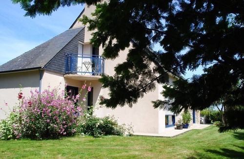 Nevez House | 300m from Tahiti beach and GR34 - 4* - Large garden - European TV channels