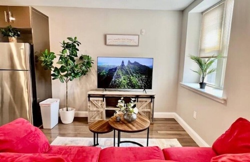 Logan Square Apartment | 304 Stunning and comfy 1BDR APT in Center city