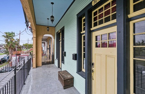 Bywater Apartment | 3042 St Claude A (2/2)