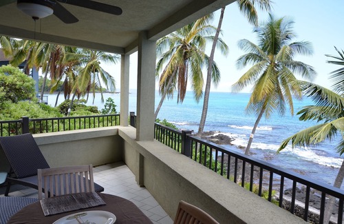Kailua-Kona Condo | 306-AirCon. Upgraded Corner Unit w/Expansive Ocean Views and Extra Large Lanai.
